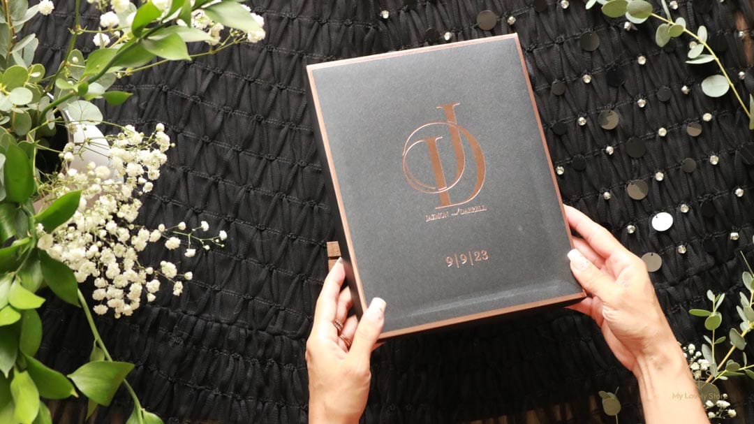 Bespoke Invitation Box Detail 007