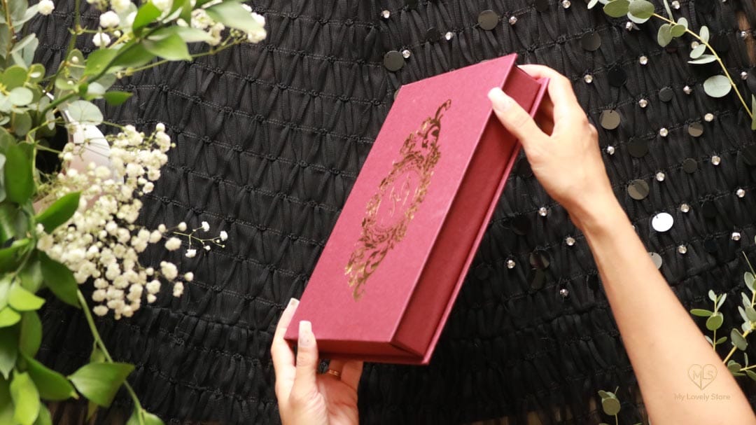 Bespoke Invitation Box Detail 009