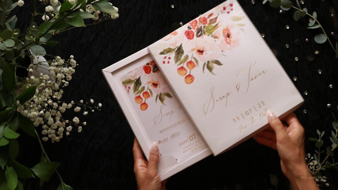Bespoke Invitation Box Detail 019