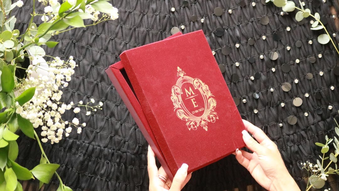 Bespoke Invitation Box Detail 042