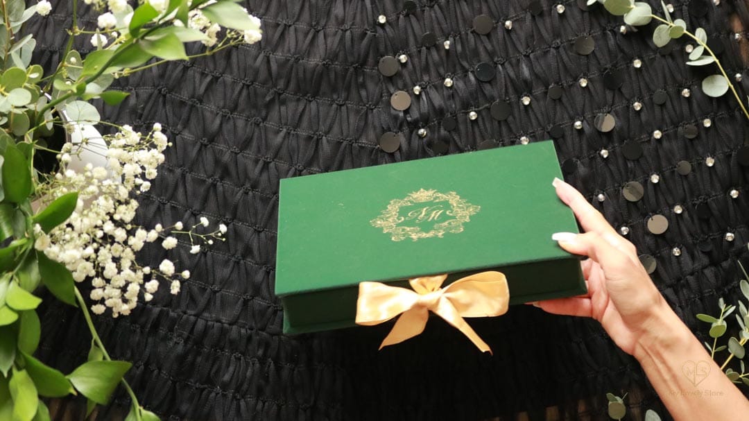 Bespoke Invitation Box Detail 044