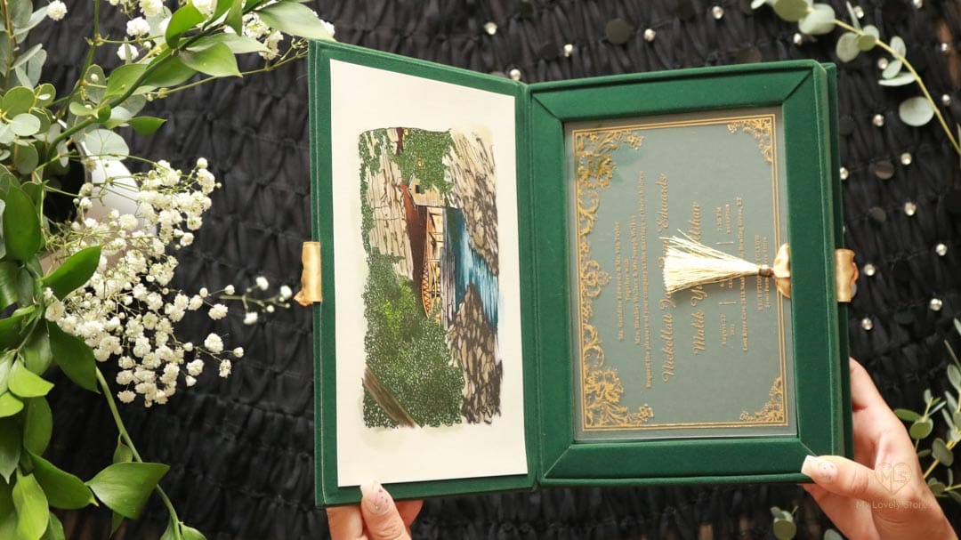 Bespoke Invitation Box Detail 050