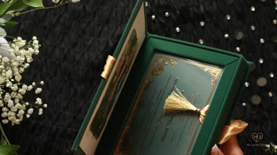 Bespoke Invitation Box Detail 059