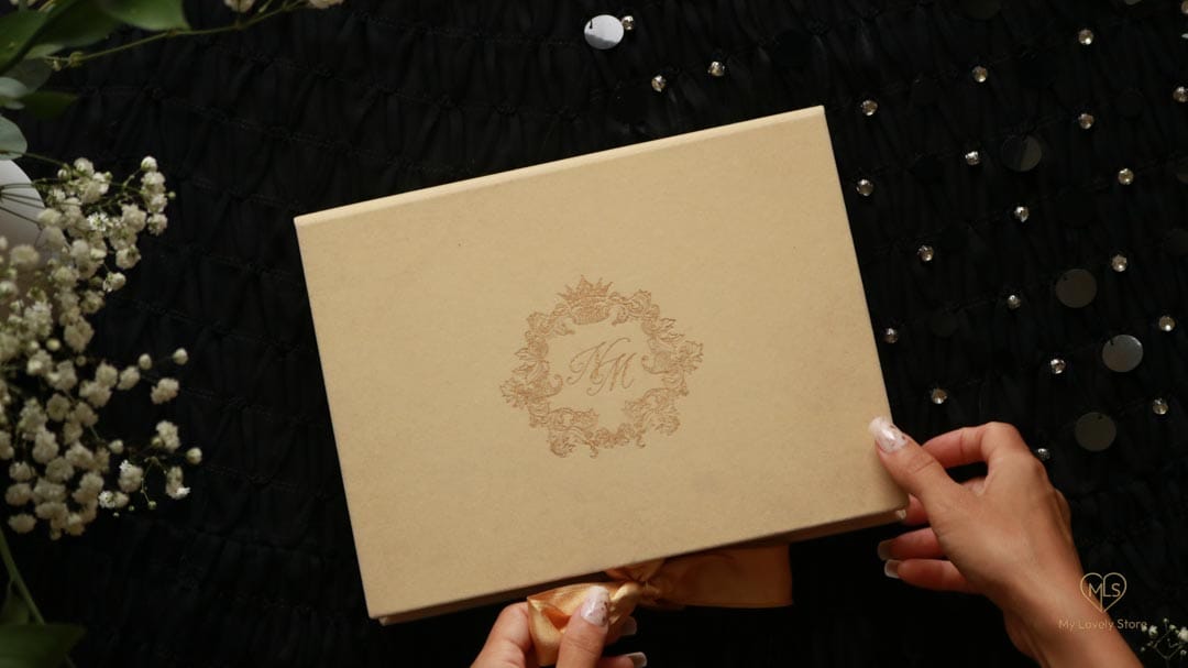 Bespoke Invitation Box Detail 061