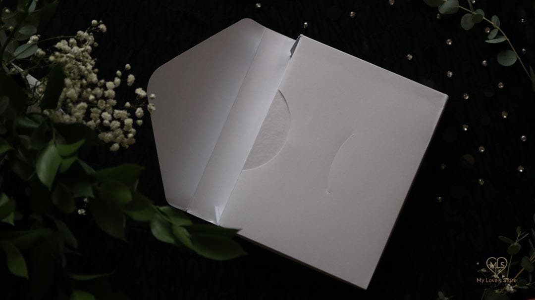 Bespoke Invitation Box Detail 081