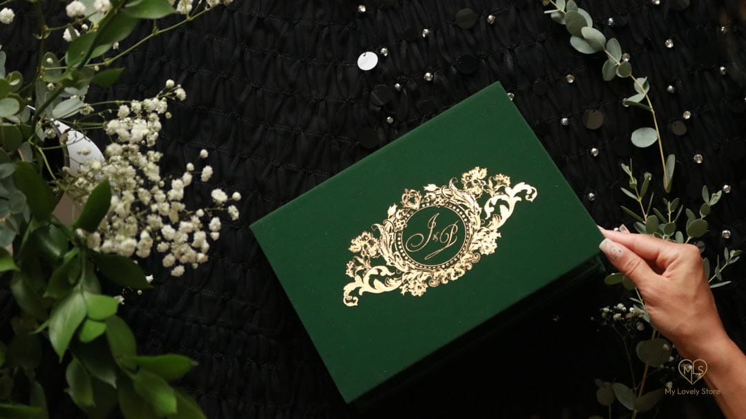 Bespoke Invitation Box Detail 092