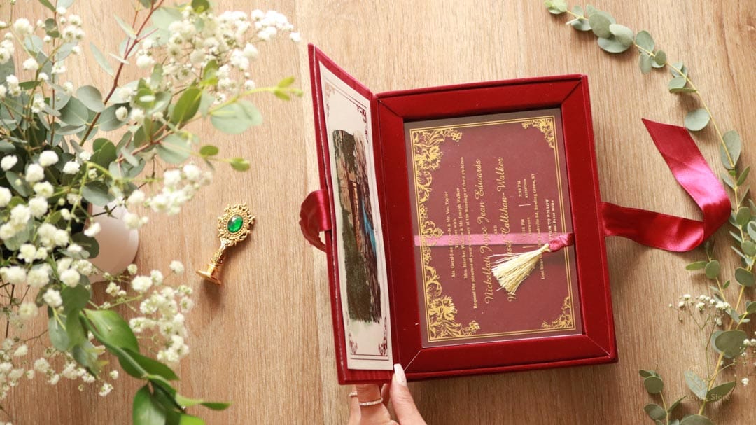 Bespoke Invitation Box Detail 110