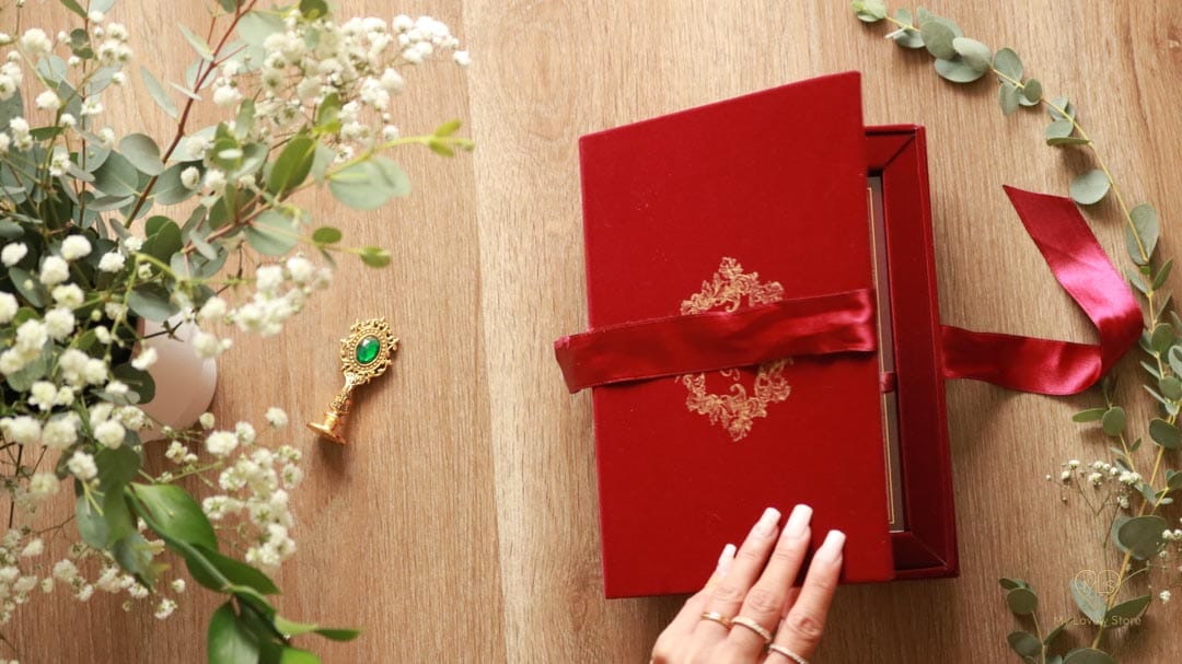 Bespoke Invitation Box Detail 111