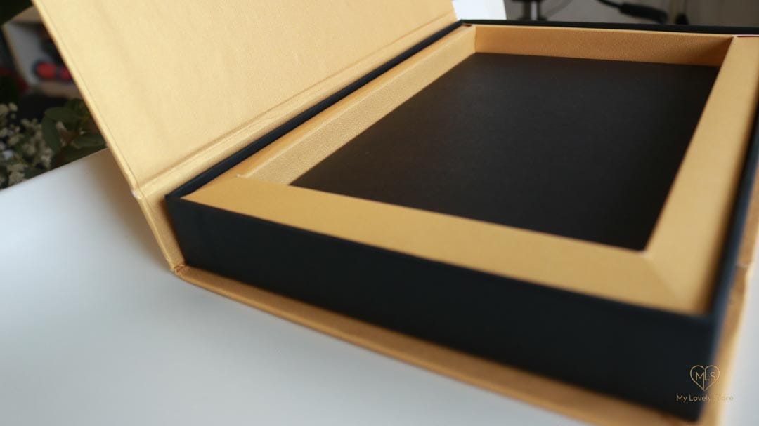 Bespoke Invitation Box Detail 131