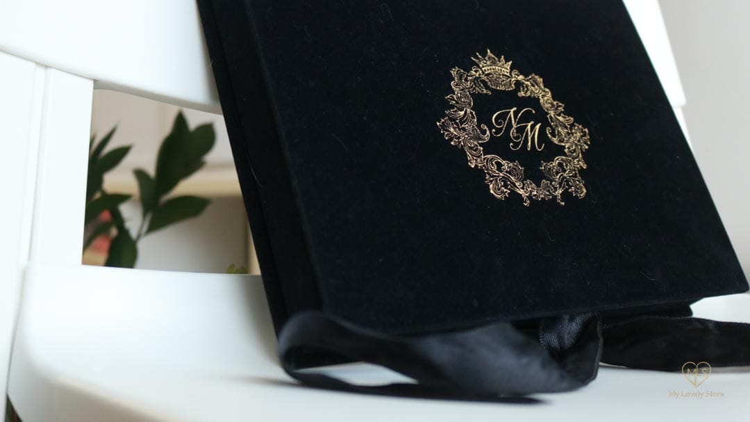 Bespoke Invitation Box Detail 134