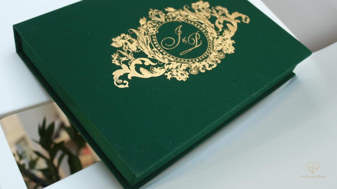 Bespoke Invitation Box Detail 139