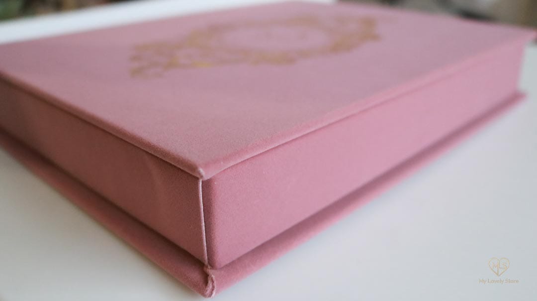 Bespoke Invitation Box Detail 143